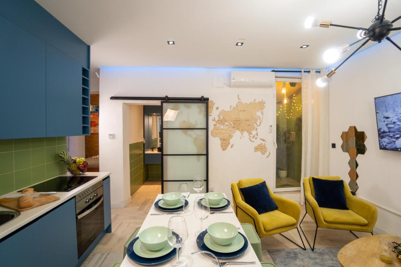 Cozy Apartment Puerta Del Sol & Private Patio マドリード エクステリア 写真