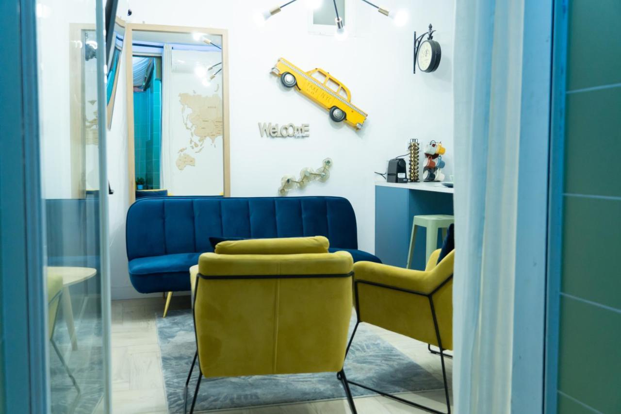 Cozy Apartment Puerta Del Sol & Private Patio マドリード エクステリア 写真